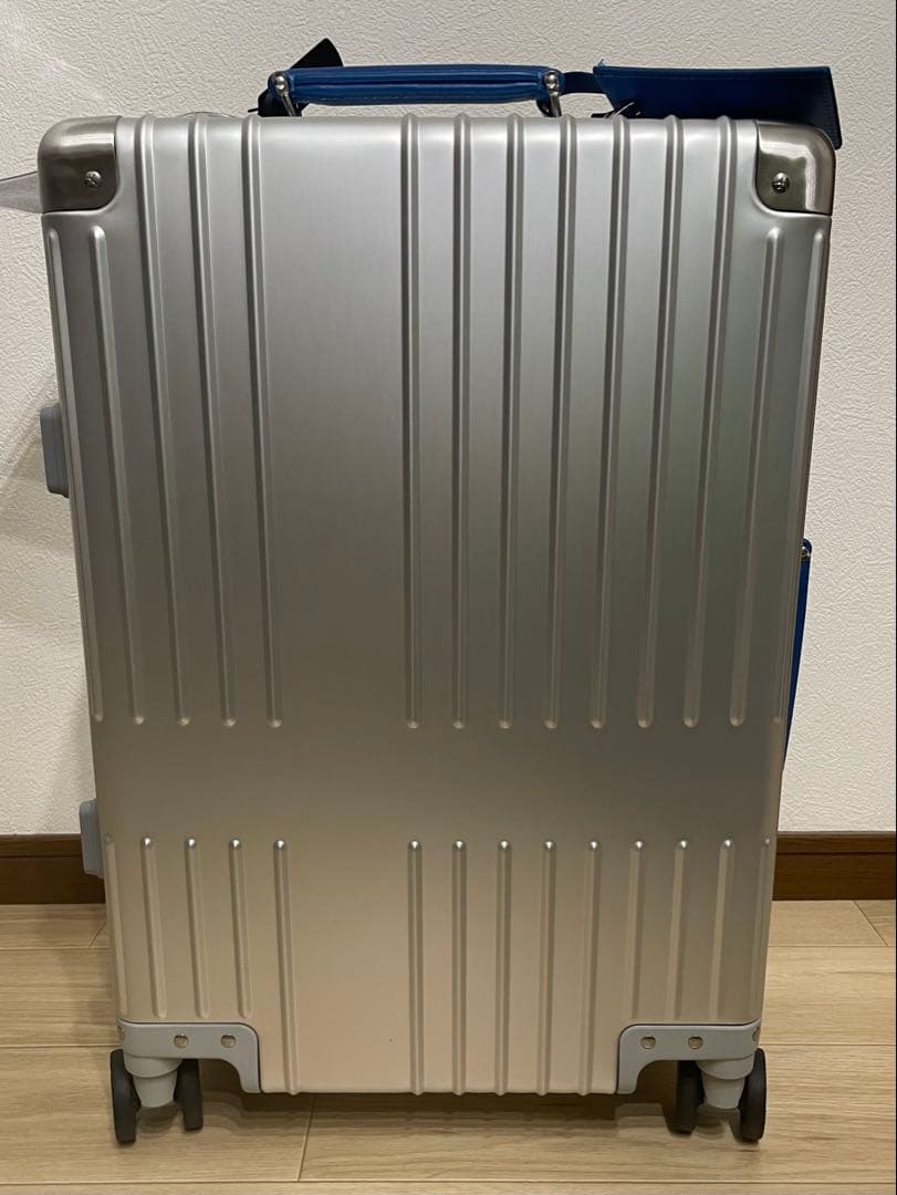 t*s様 innovator アルミ スーツケース 36L INV1811STP