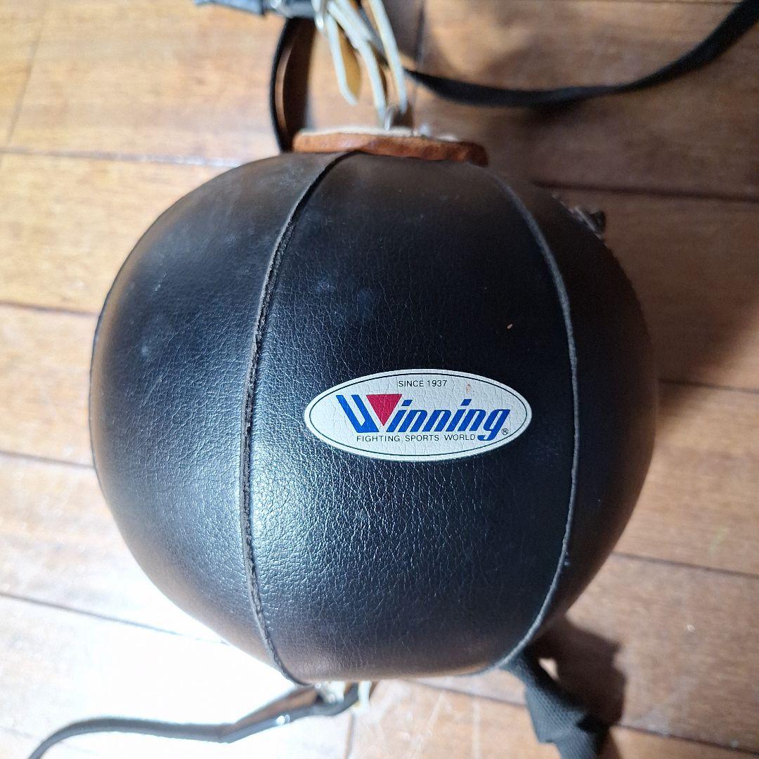 306 Winning パンチングボール 黒 ストラップ付き(丸型)