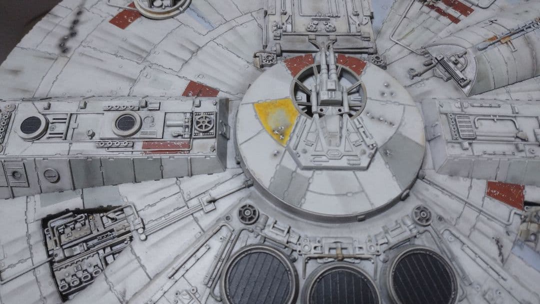 ファインモールド スターウォーズ ミレニアムファルコン 1/72 完成品