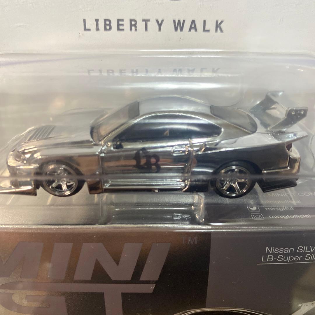 ミニカー MINI GT Nissan Silvia S15 LIBERTY WALK