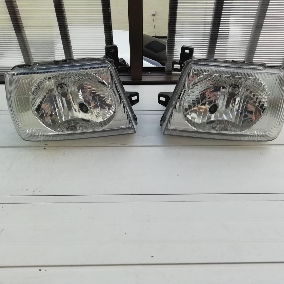 H58A 　パジェロミニ 　ヘッドライト 左右　　レべ付 　（管理NO25）