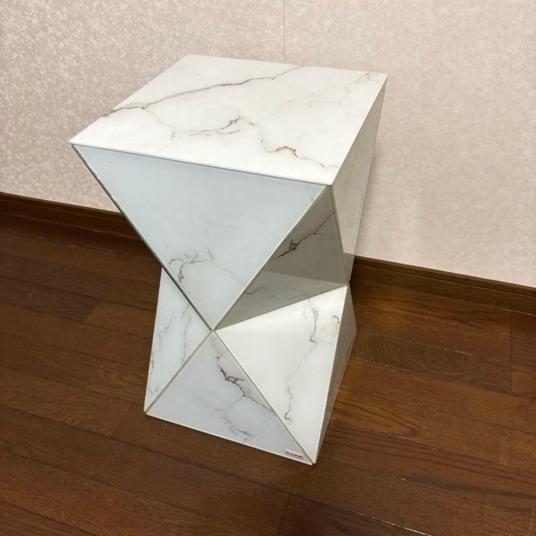 【美品】KARE ラグジュアリートライアングル マーブル サイドテーブル 廃盤品
