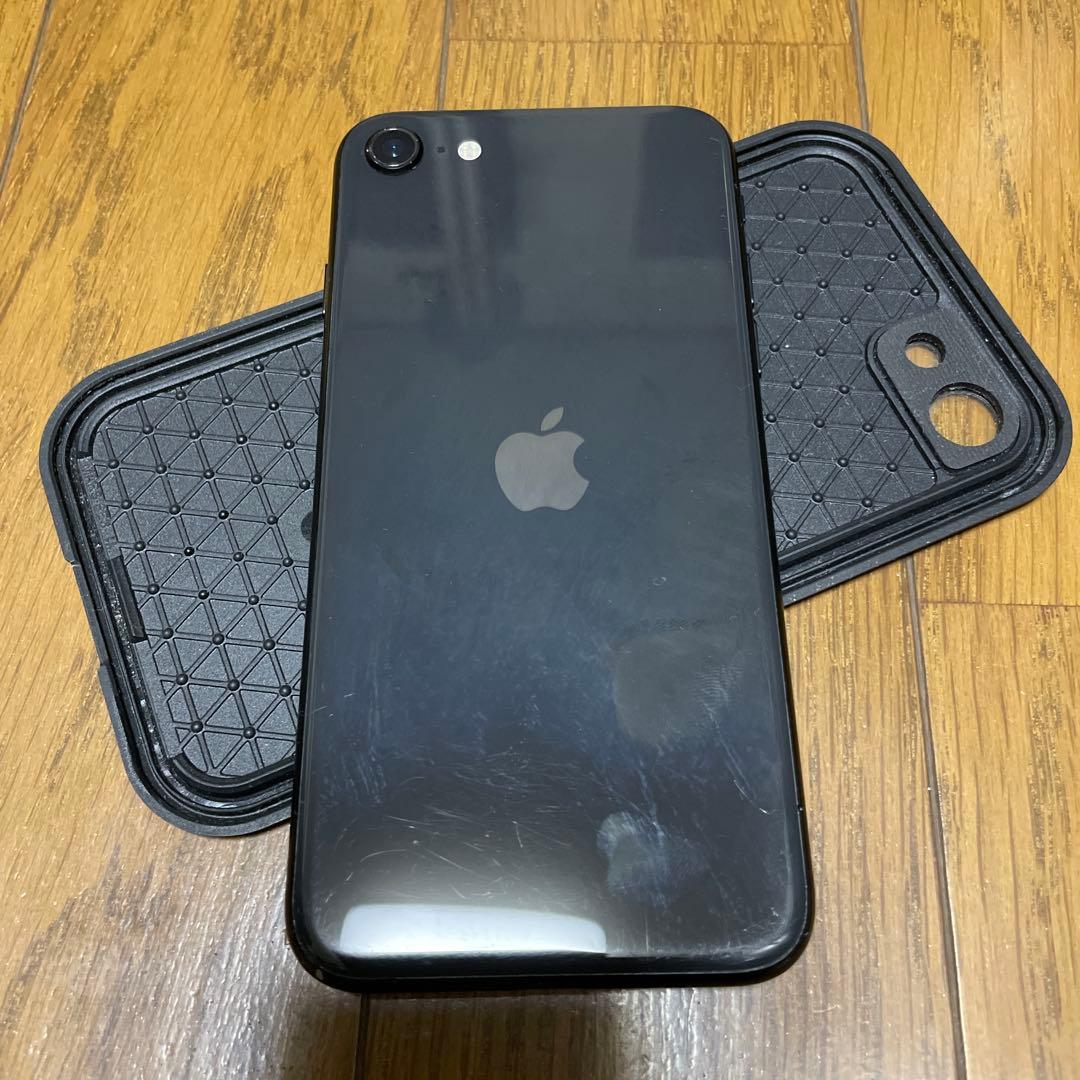 う*た様 iPhone SE2 64GB SIMフリー バッテリー81% 画面割