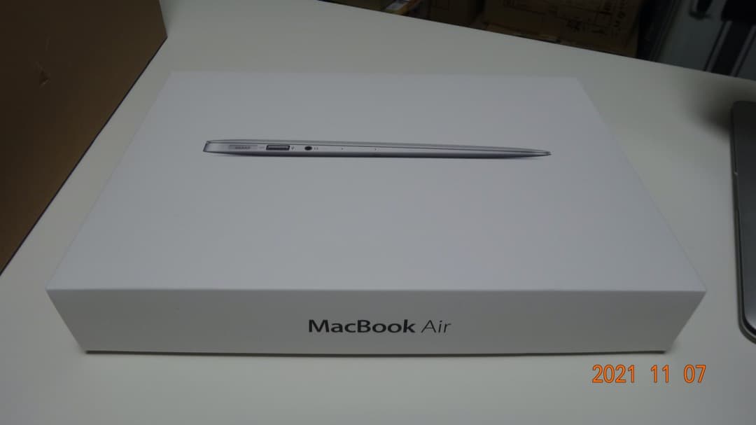 MacBook本体 MacBook Air 11\" Mid2013 1.7GHz 8GB 512GB