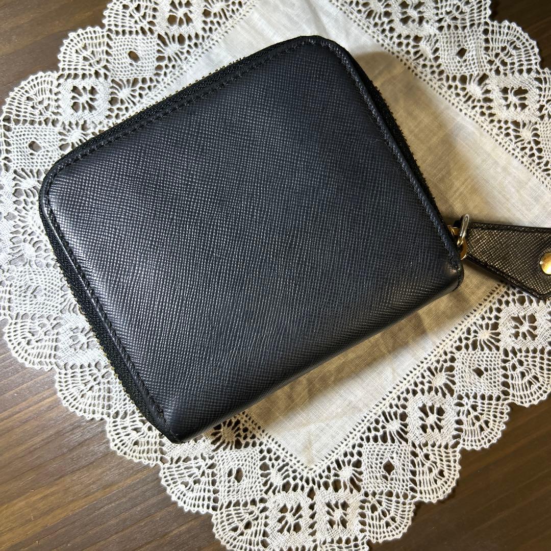 ヴィヴィアンウエストウッド オーブ 二つ折り ラウンドファスナー 財布 ブラック