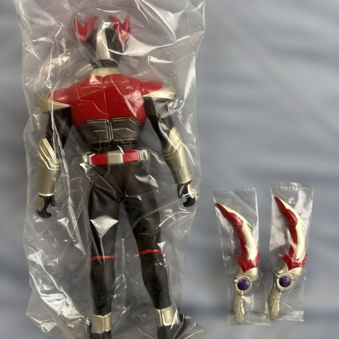 仮面ライダー アギト超デカフィギュアとシャイニングカリバー２つ