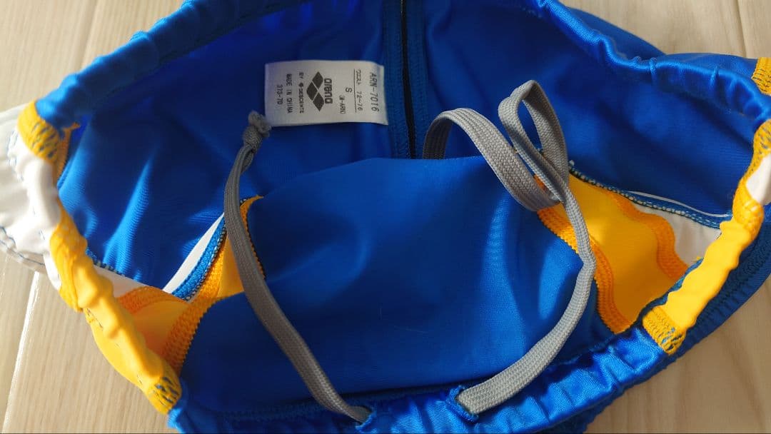 arena 競パン nux?