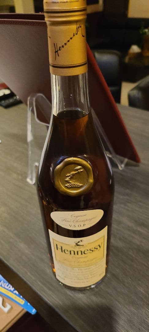 ウイスキーセット 白州 山崎 知多。他角瓶2本かシーバスかヘネシーのおまけつき。