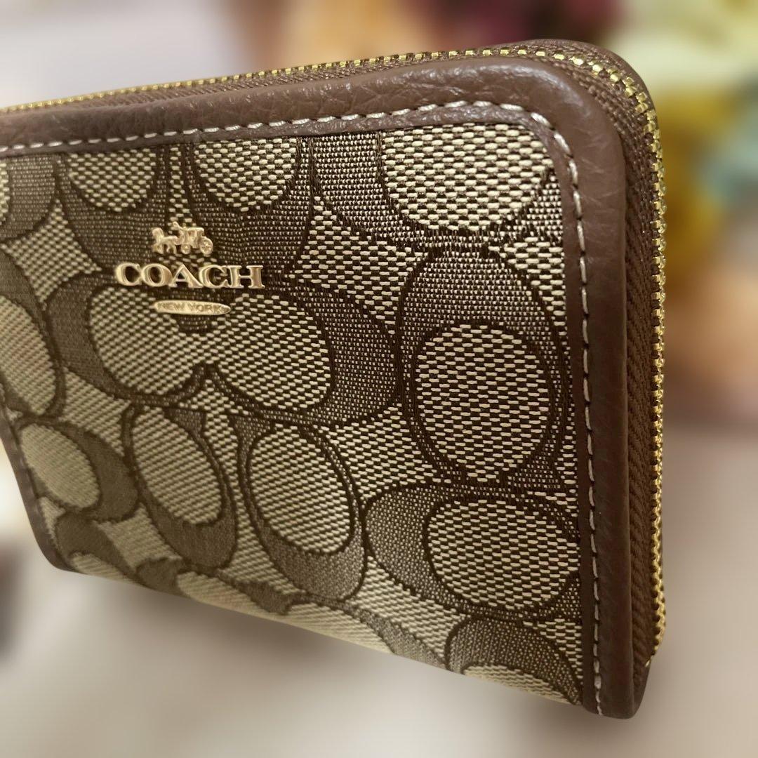 新品 COACH 二つ折り財布 ブラウン