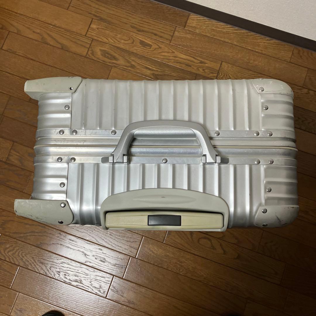 RIMOWA シルバー 中型キャリーケース