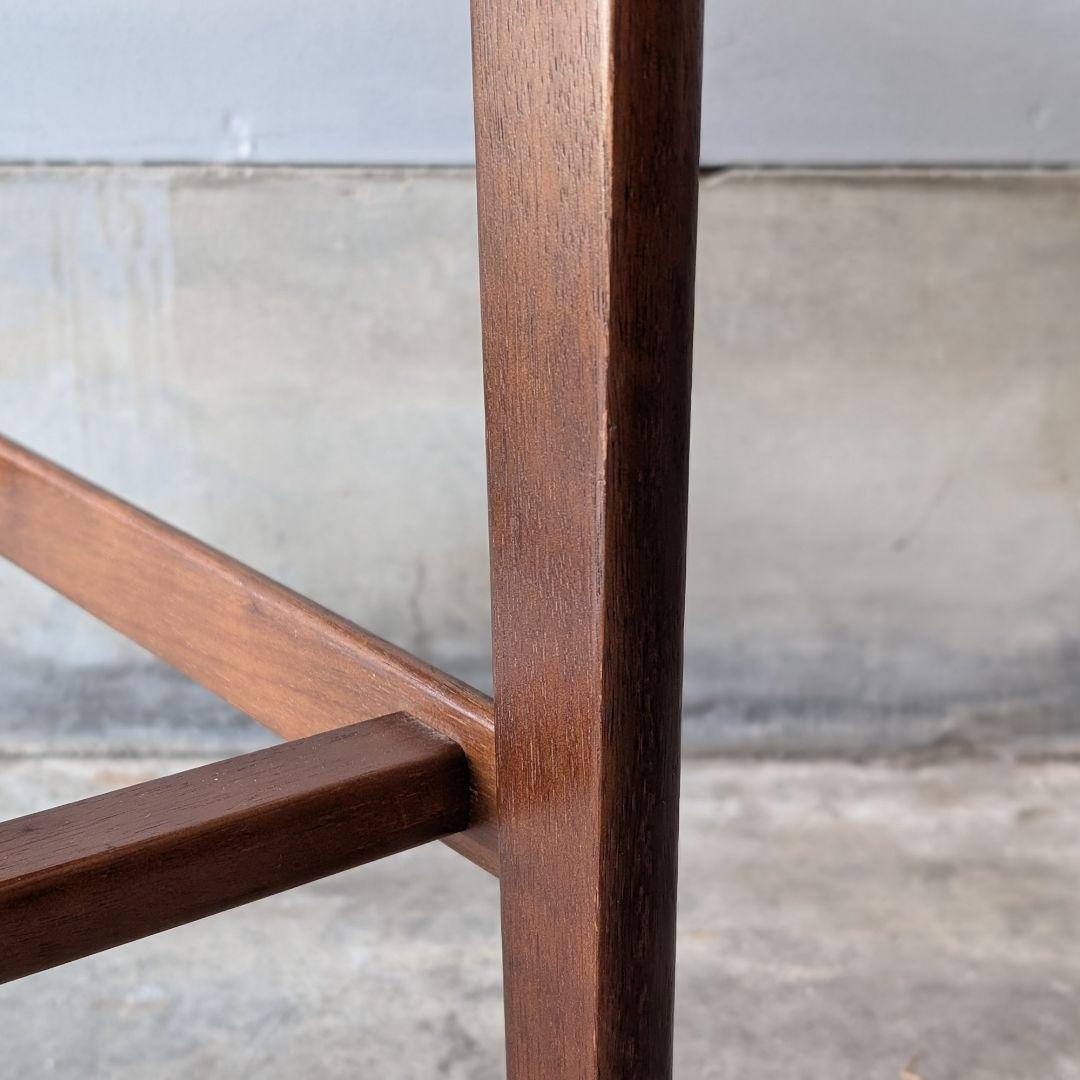 【古家具】カリモク 白い天板 ウォルナット色のカフェテーブルB　サイドテーブル