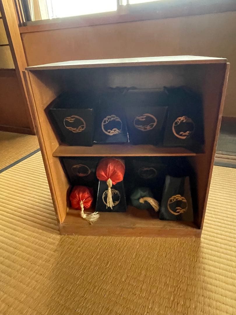 漆　枕台8点　枕箱　セット　骨董品　華やかな蒔絵