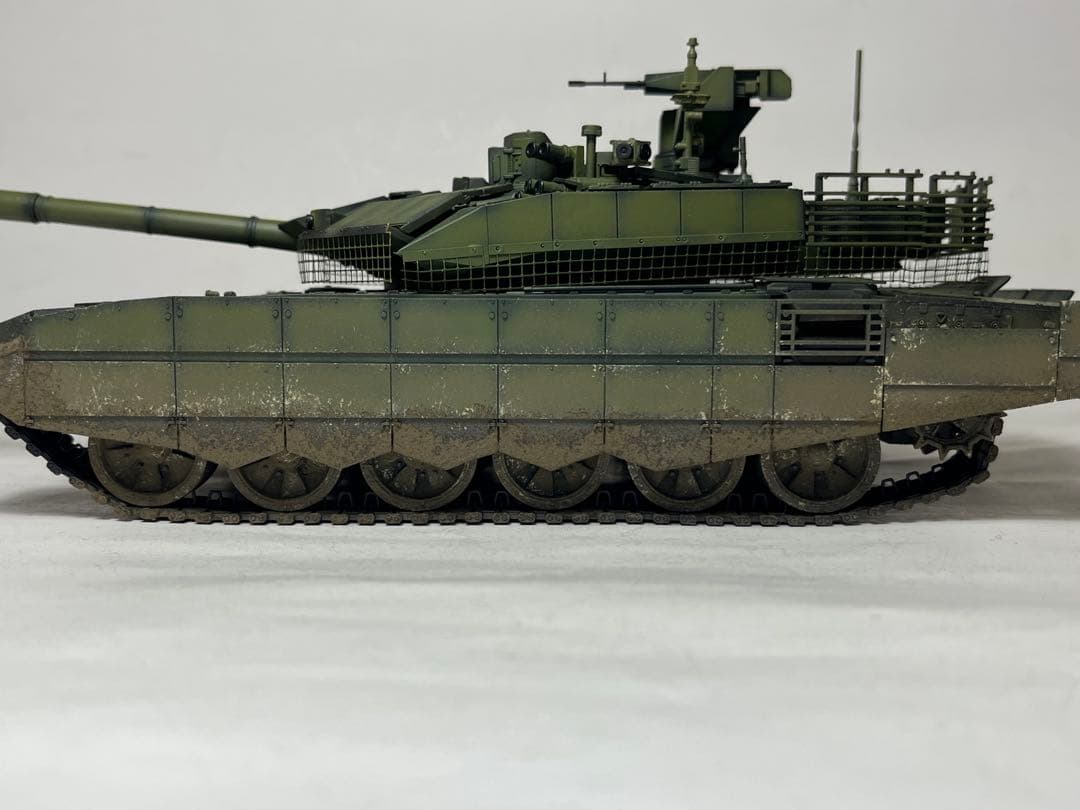 アミュージングホビー 1/35 T-90M （完成品）