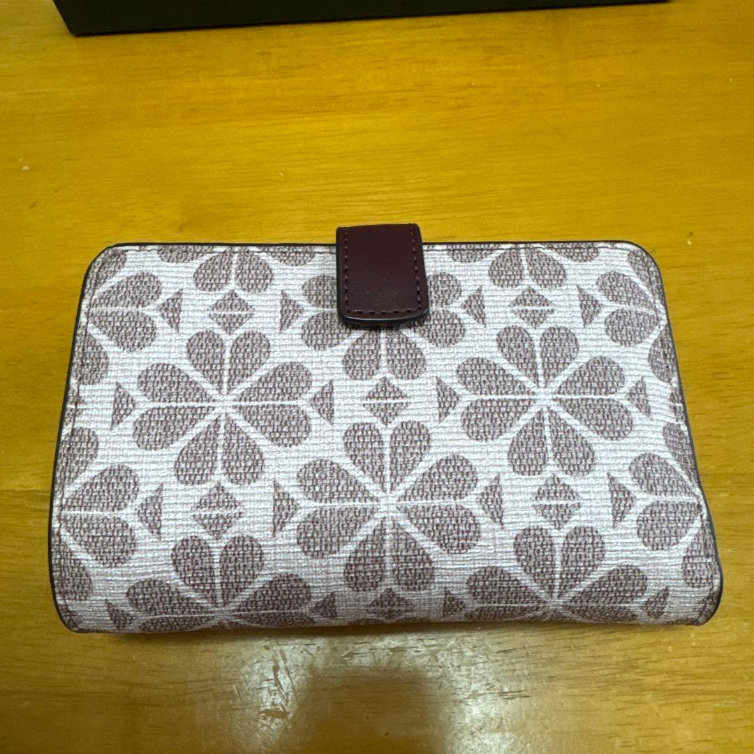 【新品未使用】kate spade 花柄 二つ折り財布