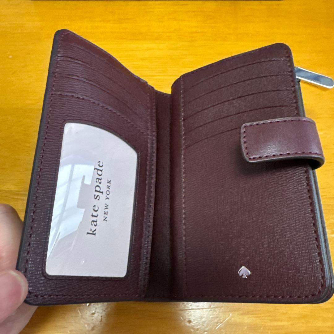 【新品未使用】kate spade 花柄 二つ折り財布