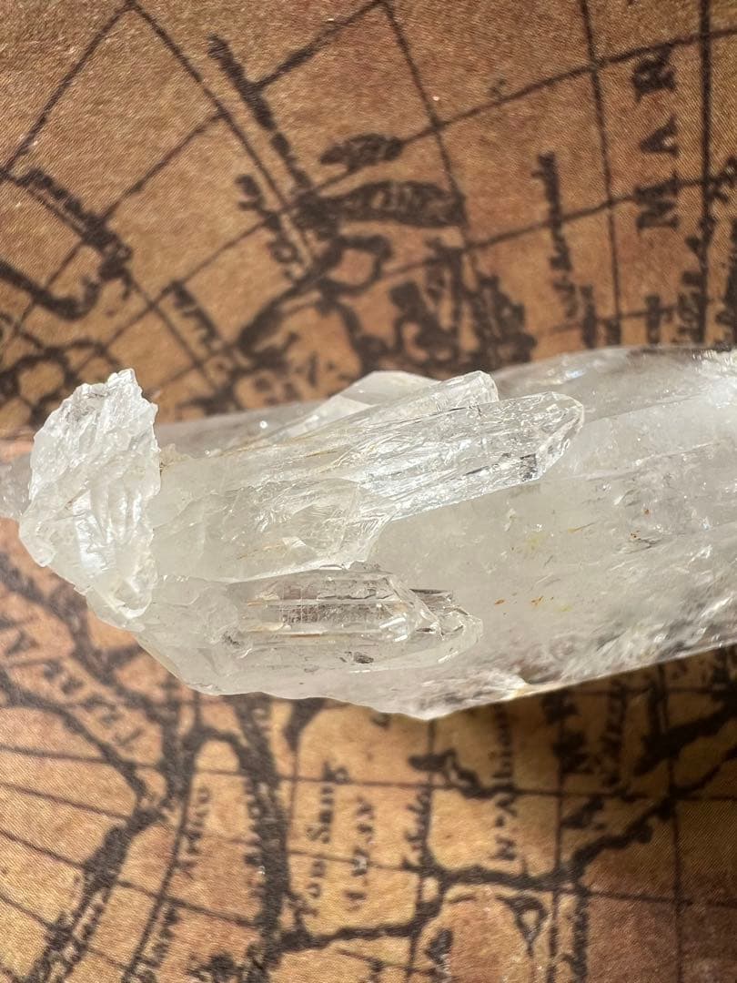 龍脈の精髄 ⭐︎水晶「共鳴する光の柱」