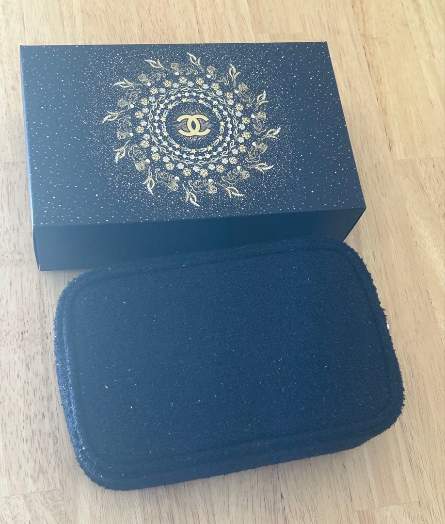 シャネル ホリデー限定　リップ アンド ネイル ケア セット