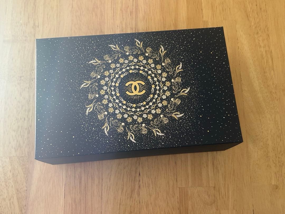 シャネル ホリデー限定　リップ アンド ネイル ケア セット