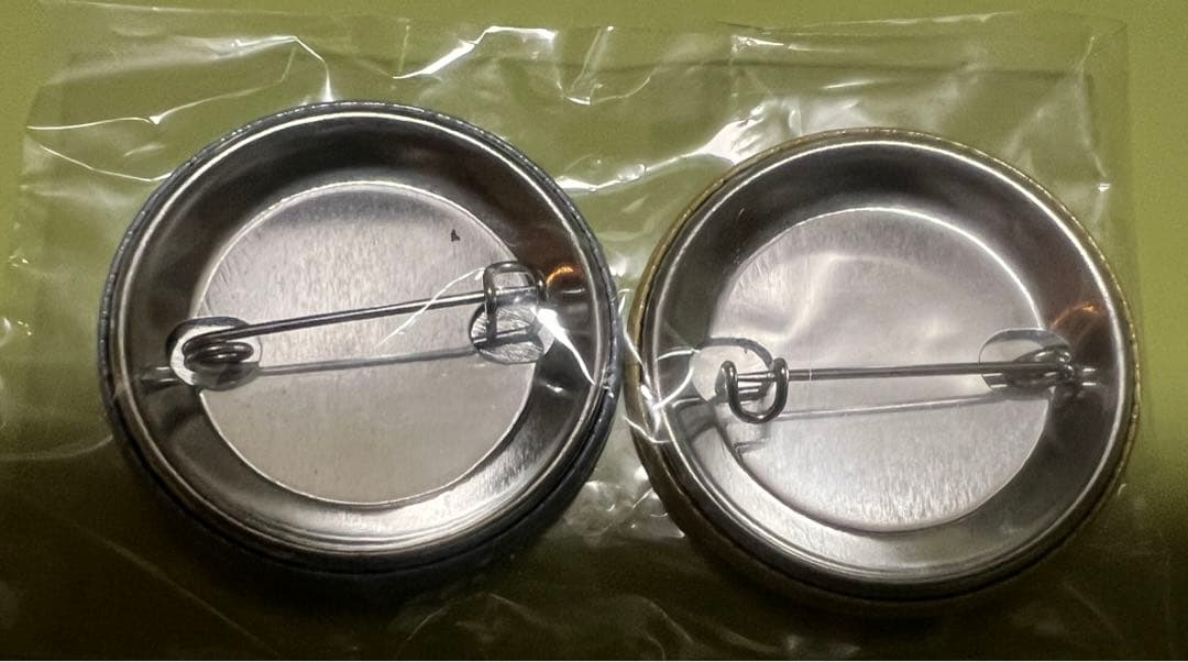 Saucy Dog ステッカー　ストラップ　缶バッジ　フライヤー