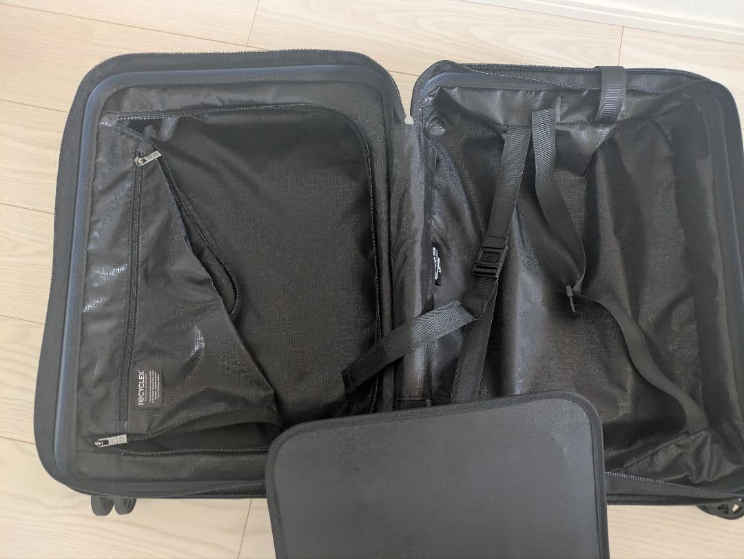 Samsonite ネイビー キャリーケース TSAロック付き