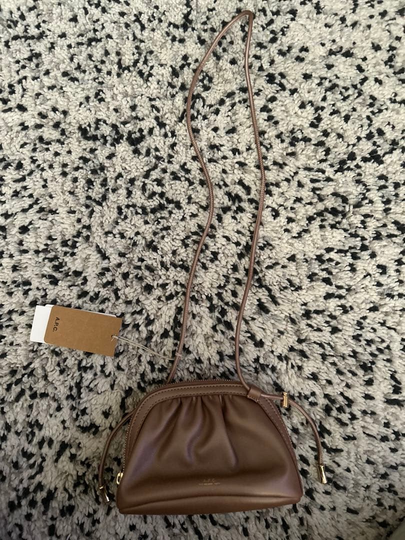 A.P.C. NINON スモールドローストリングバッグ　新品‼️