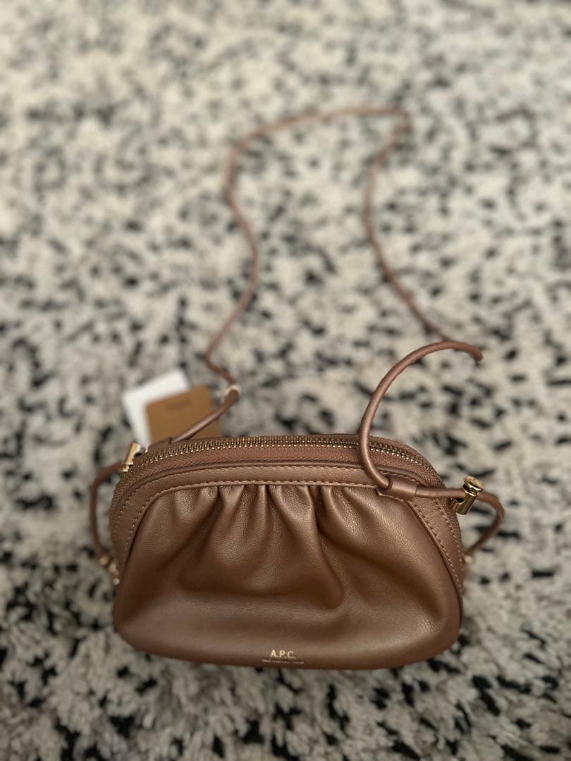 A.P.C. NINON スモールドローストリングバッグ　新品‼️