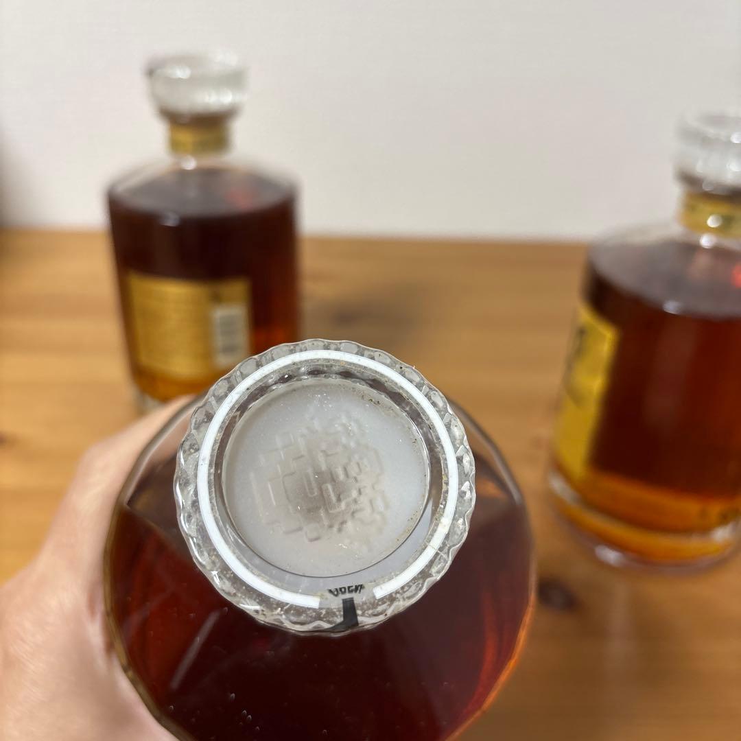 サントリーウイスキー　響17年　ゴールド　未開栓　劣化あり　３点セット