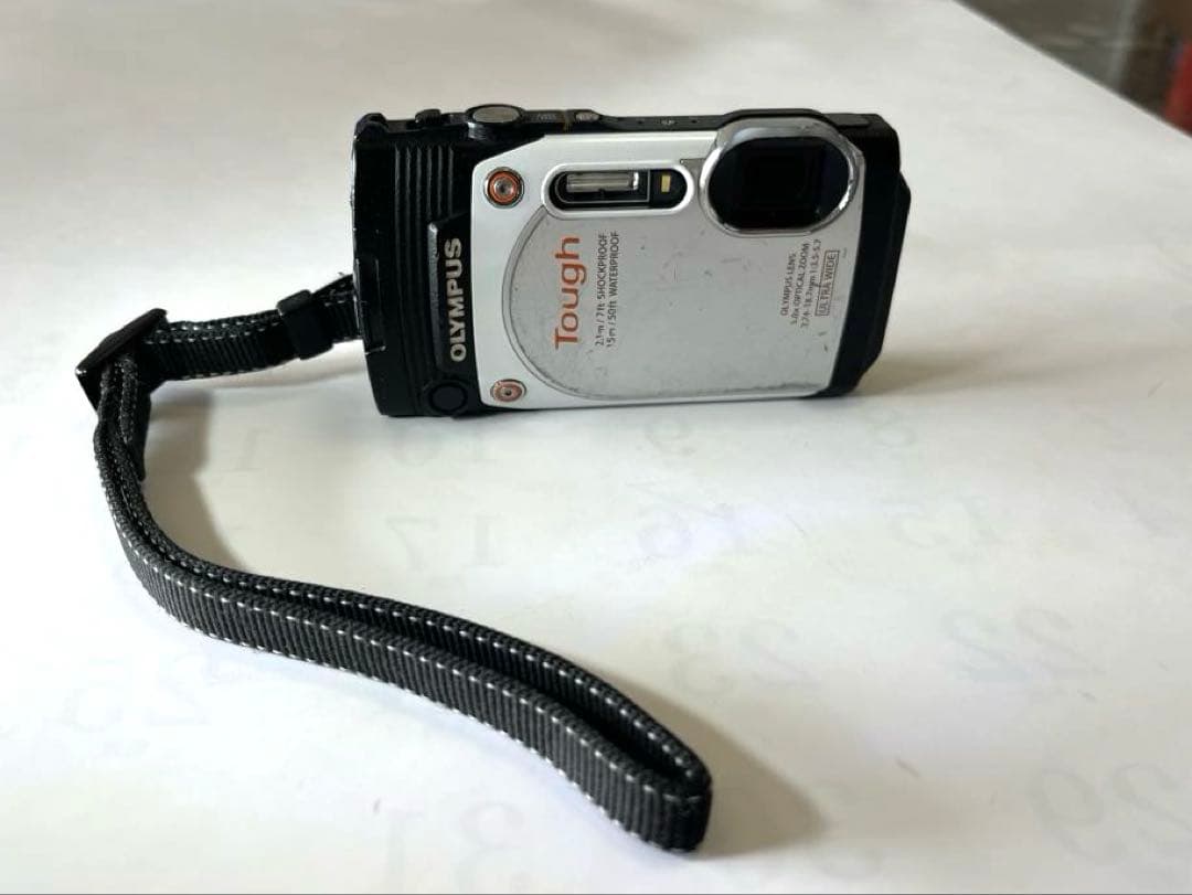 OLYMPUS STYLUS TG-860 シルバー