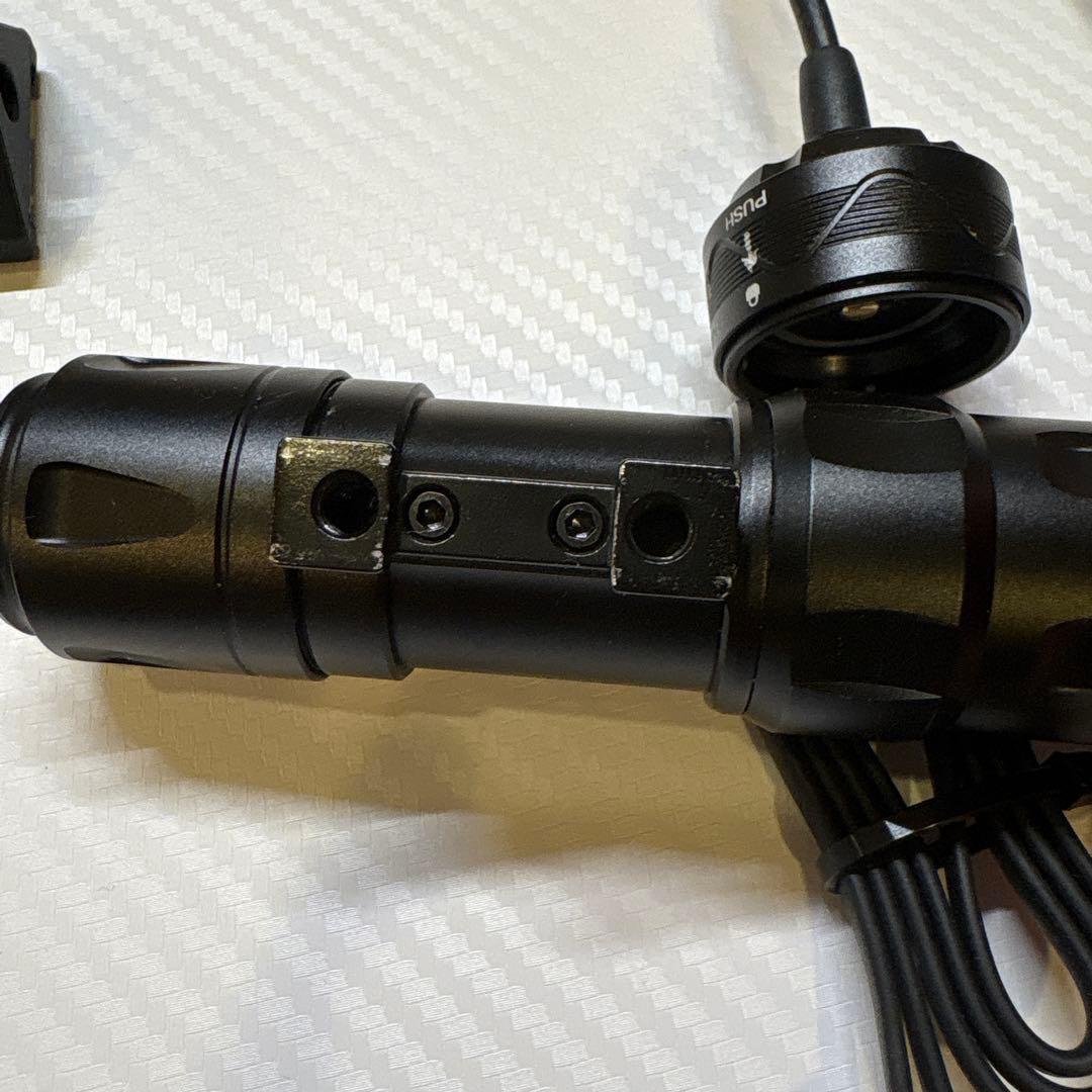 トイガン Olight Odin mini