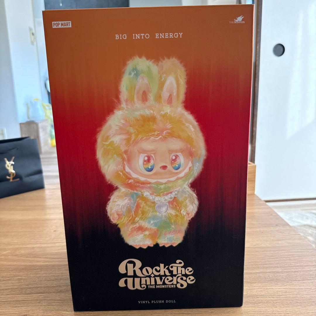 ラブブBig into Energy ROCK THE UNIVERSE 未開封