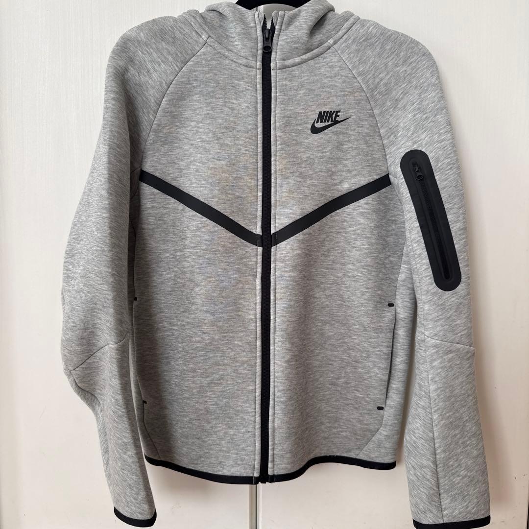 Nike テックフリースパーカー ジュニアL