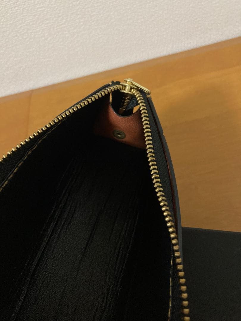 THE CASTLE ROCK ／ 革製ペンケース