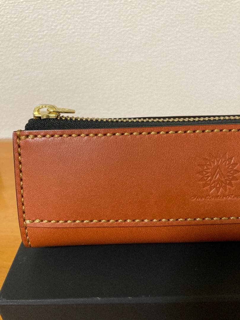 THE CASTLE ROCK ／ 革製ペンケース