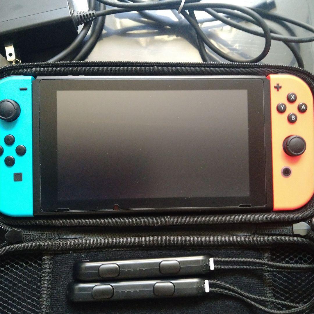 Nintendo Switch 本体、 ケース付き