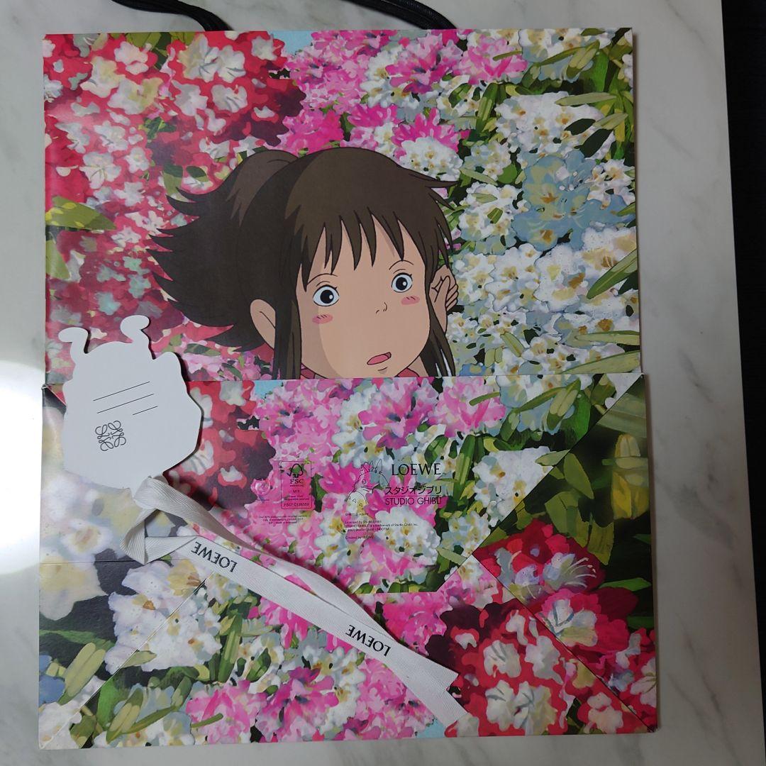 ロエベ×ジブリコラボ　ノベルティ&ショッパー