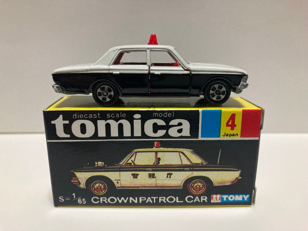 トミカ　日本製　クラウン　パトロールカー　1Aホイール　赤色灯Bタイプ　シール付