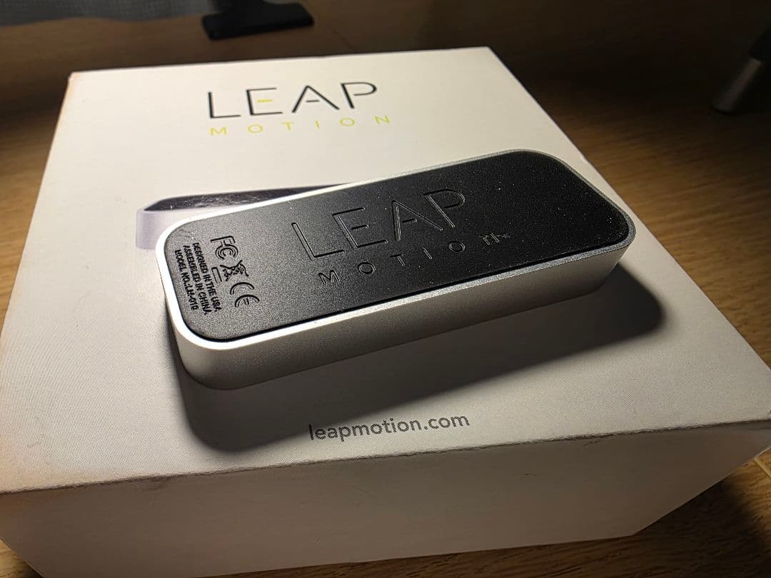 Leap Motion コントローラー / VRヘッドセット固定セット