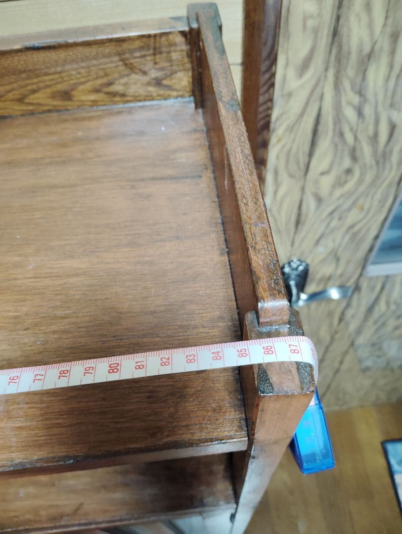 木製キャビネット 中型 スラット扉