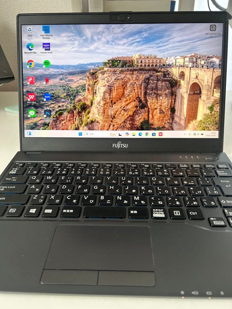 ☆美品☆極軽極薄！富士通 Windows11 ノートパソコン Core i5