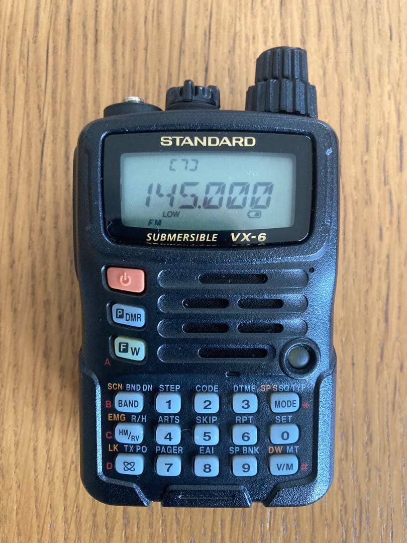 STANDARD VX-6 トランシーバー