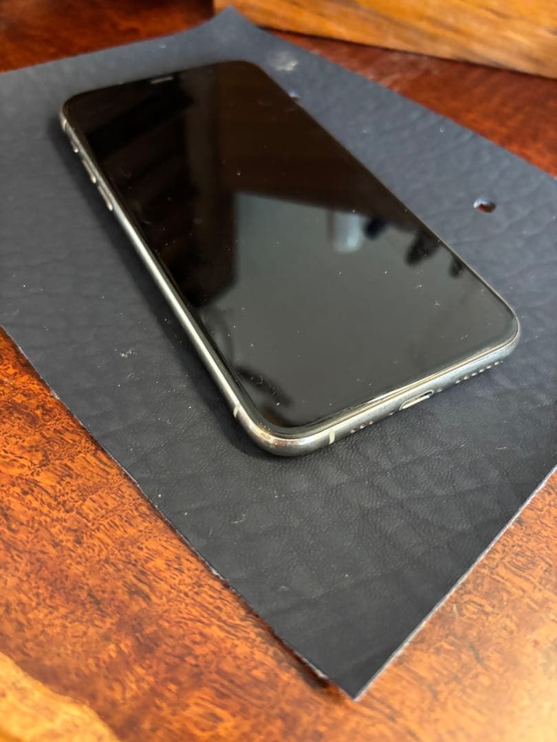 携帯電話本体 iPhone11pro 64g