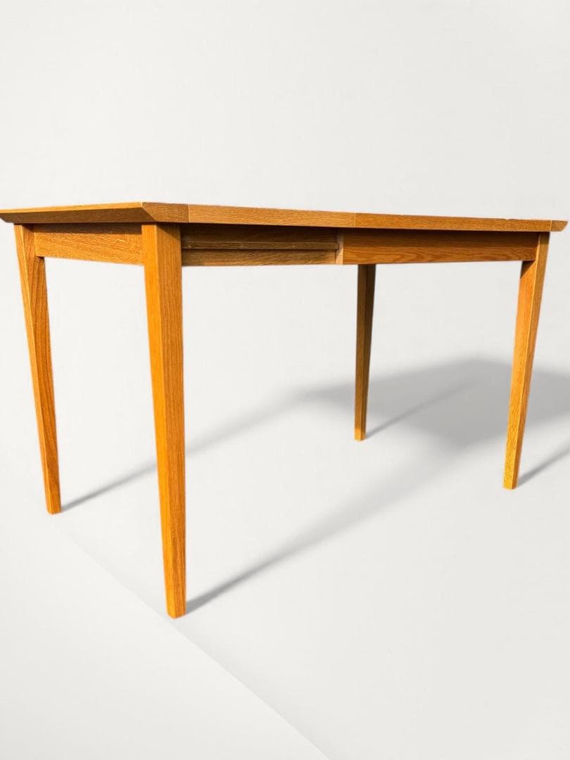 【IDC　大塚家具】　伸長式　ダイニング　テーブル　オーク材　幅84↔120