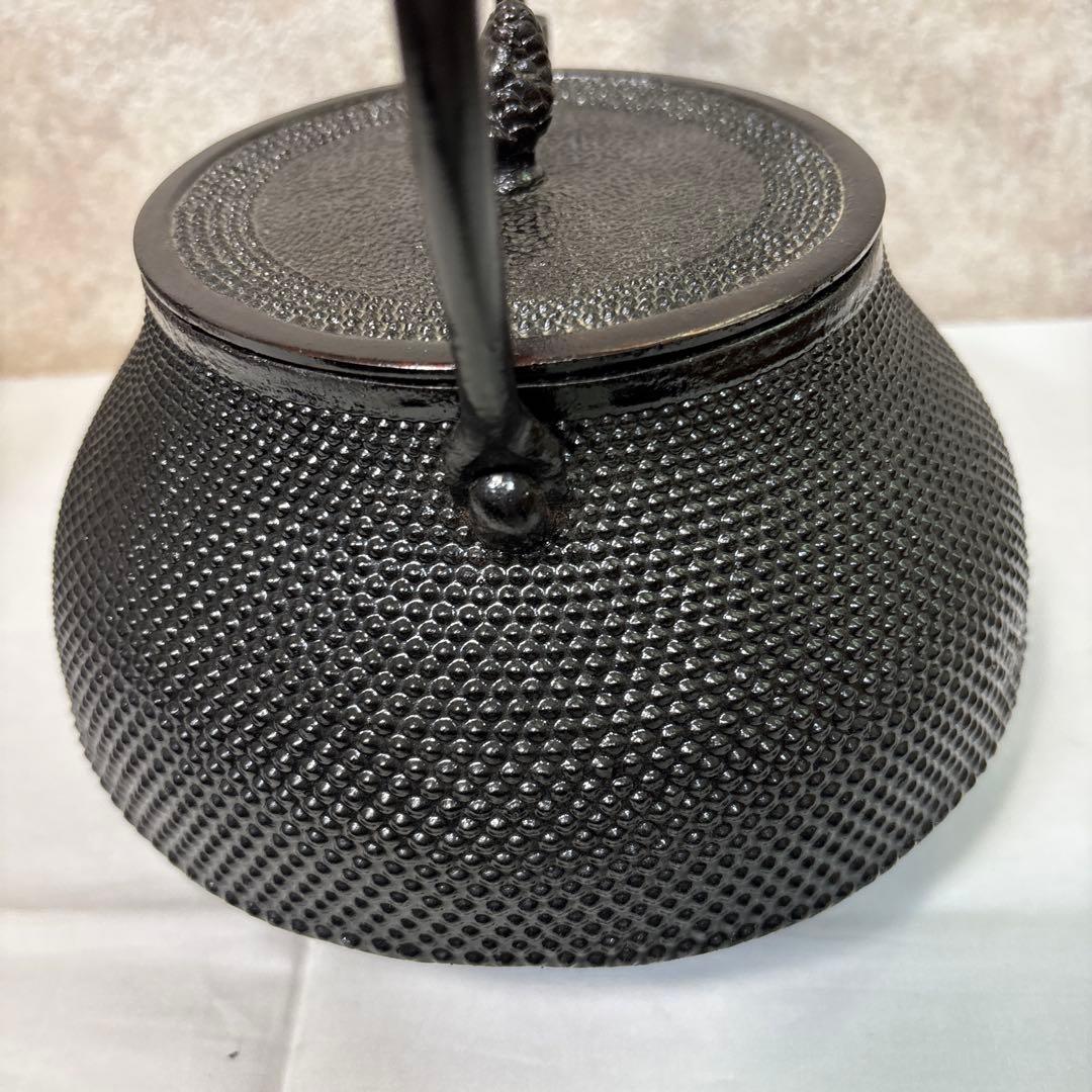 鉄瓶　旬利久作　アラレ模様　霰紋　大容量　2.2L 大型　南部鉄器　茶道具