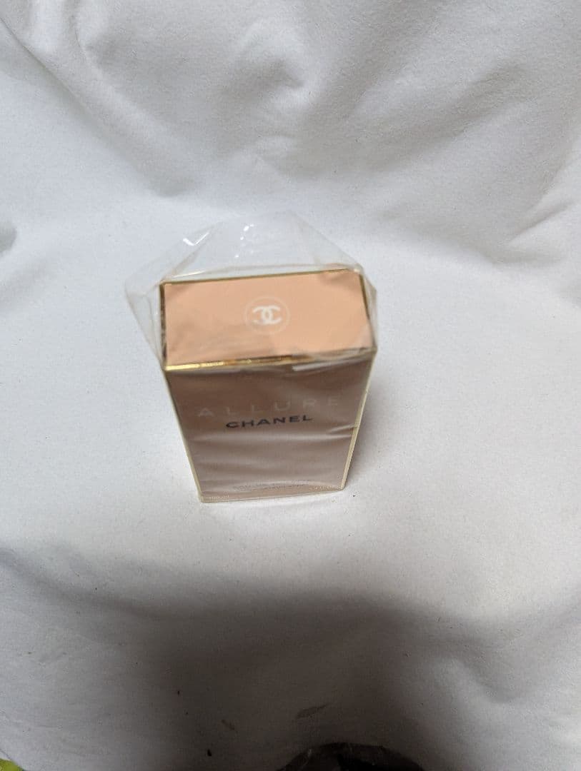 未使用シャネルアリュールオードゥトワレット100ml