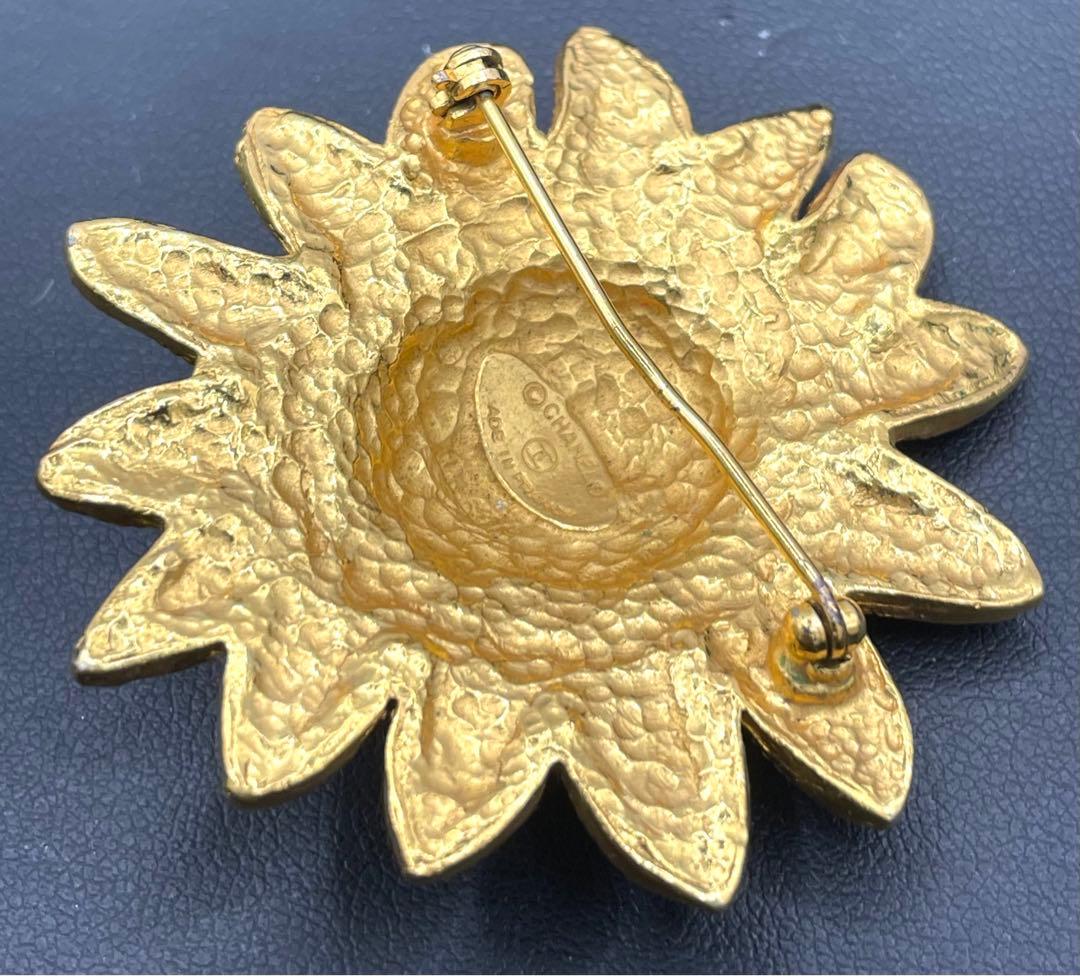 CHANEL シャネル　ライオンモチーフ ゴールドブローチ　ヴィンテージ