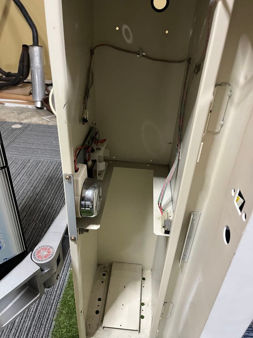 両替機 防犯カバー タナロック付