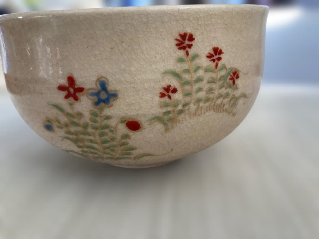 京薩摩 花柄手描き抹茶茶碗