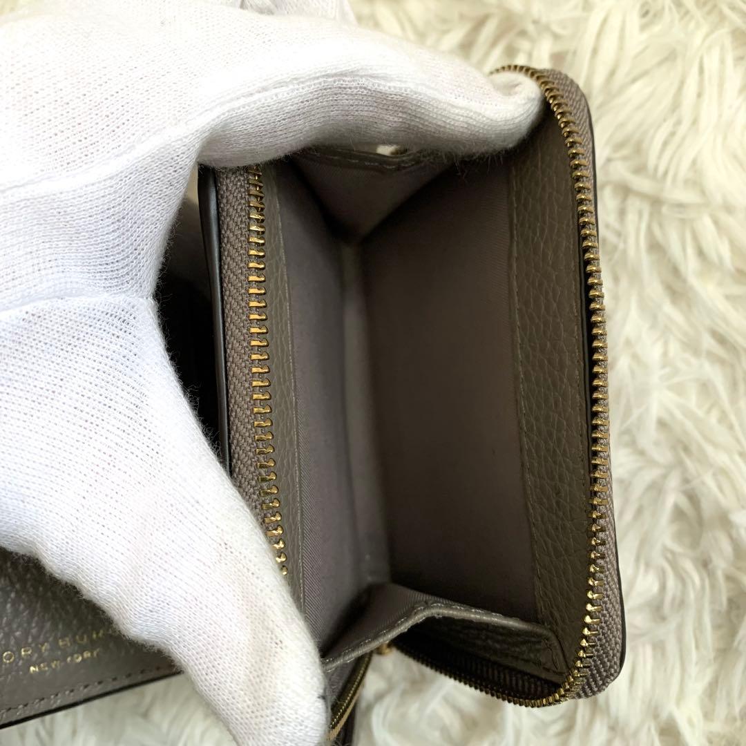 極美品✨トリーバーチ 折り財布 テア ロゴ レザー ジップ ケース グレー