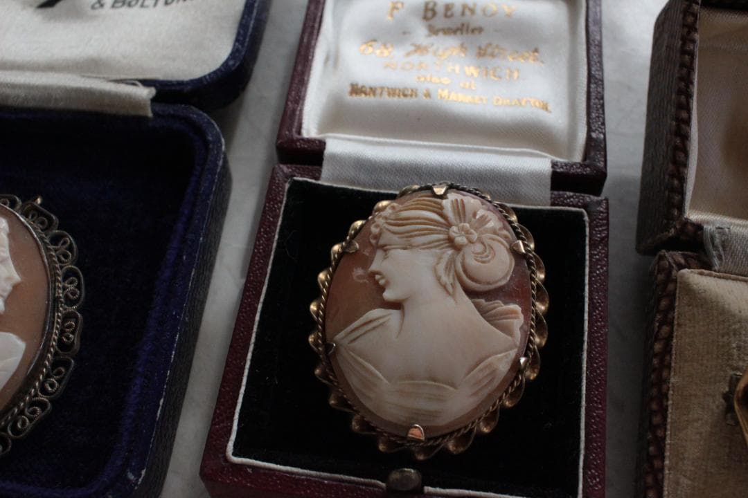 【E】アンティークシェルカメオブローチ