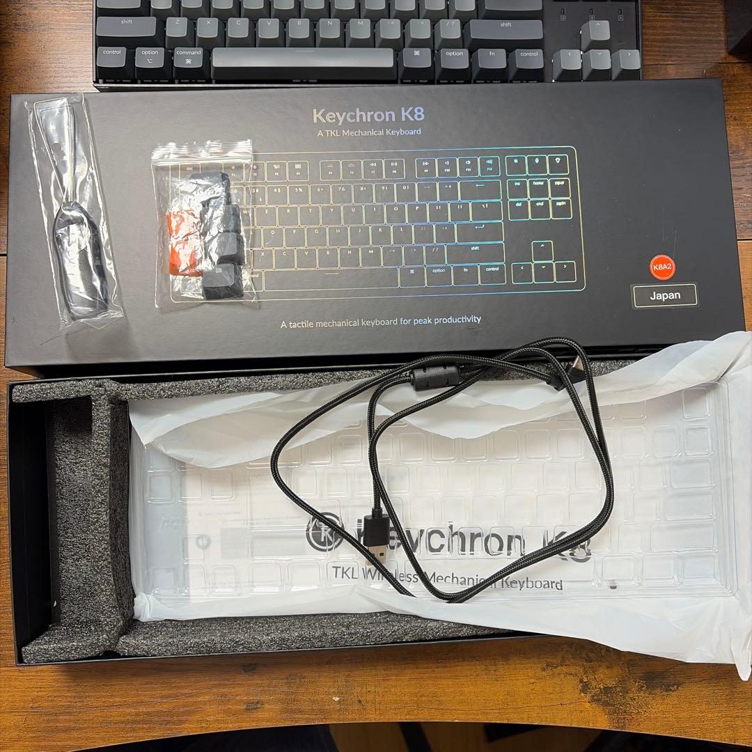Keychron K8 ワイヤレス メカニカル キーボード 青軸（US 配列）